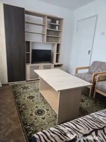 Apartament cu 2 camere, complet utilat, balcon luminos și b