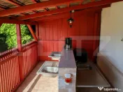 Proprietate cu camping autorizat, piscină și casă 