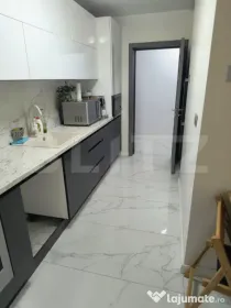 Apartament de vanzare, 3 camere, 100 mp - Balta