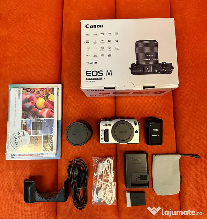 Canon EOS M100 mirrorless
