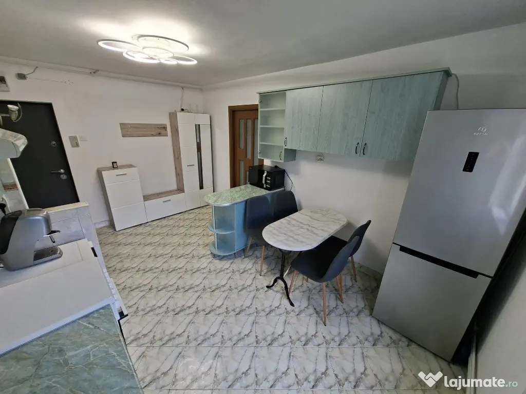 Apartment cu 3 camere + loc de parcare