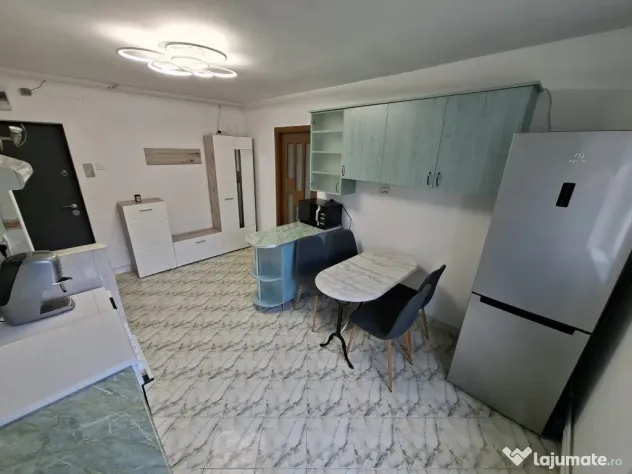 Apartment cu 3 camere + loc de parcare