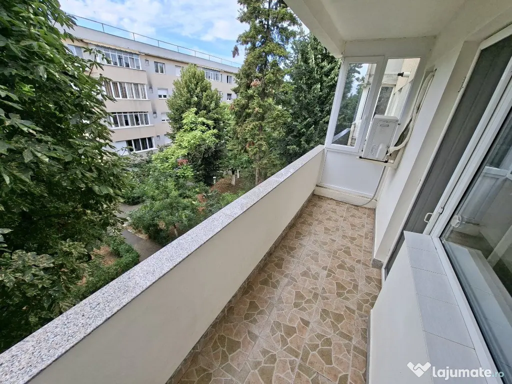 Apartment cu 3 camere + loc de parcare