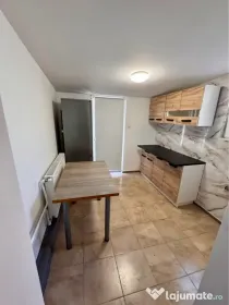 Inchiriere cameră la curte vis-a-vis Spitalul Fundeni.