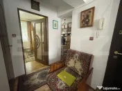 Apartament cu 4 camere, 73 mp, decomandat, zona Sfanta Viner