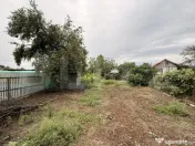Teren IV 1.308 mp, cu casă veche și grajd, dublă deschide