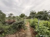 Teren IV 1.308 mp, cu casă veche și grajd, dublă deschide