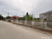 Teren IV 1.308 mp, cu casă veche și grajd, dublă deschide