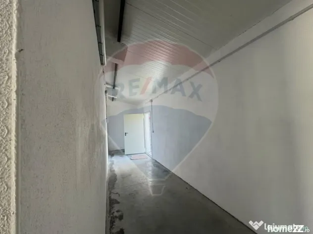 Hală industrială de închiriat – Zona Velența Est | ...