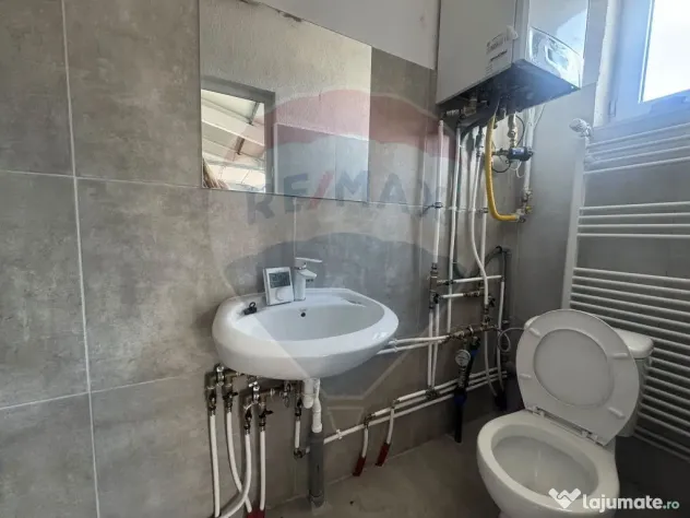 Hală industrială de închiriat – Zona Velența Est | ...