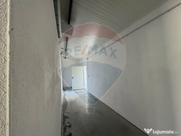 Hală industrială de închiriat – Zona Velența Est | ...
