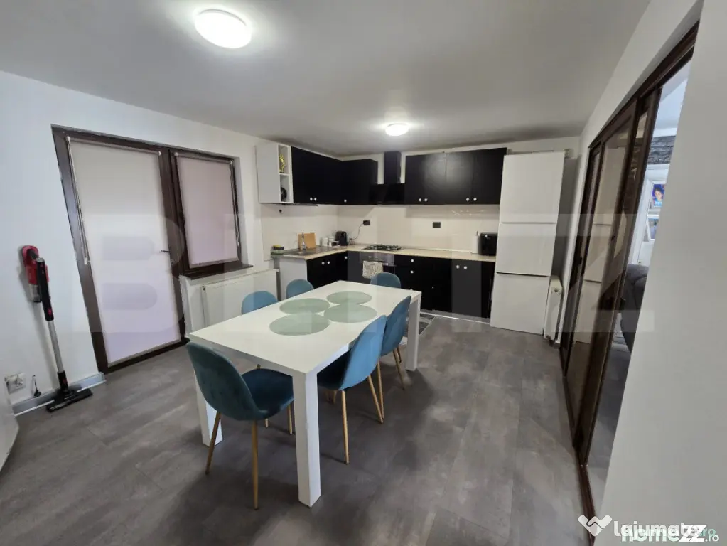 Casă la cheie, 4 camere, 160 mp, zona Priseaca