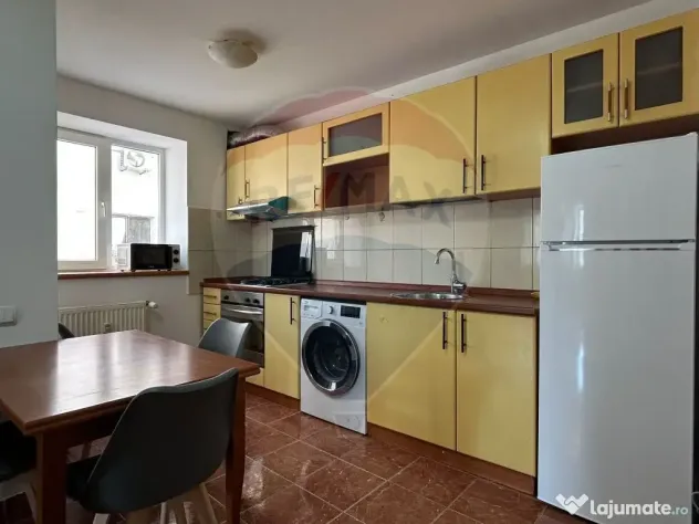 Inchiriere Apartament 3 cam Metrou Brancusi renovat recent