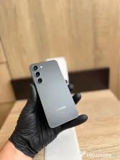 Samsung S23