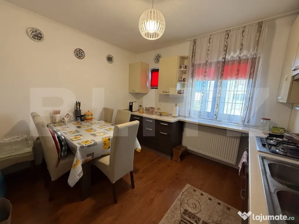 Apartamen 3 camere, 65 mp, Zona Micro 16