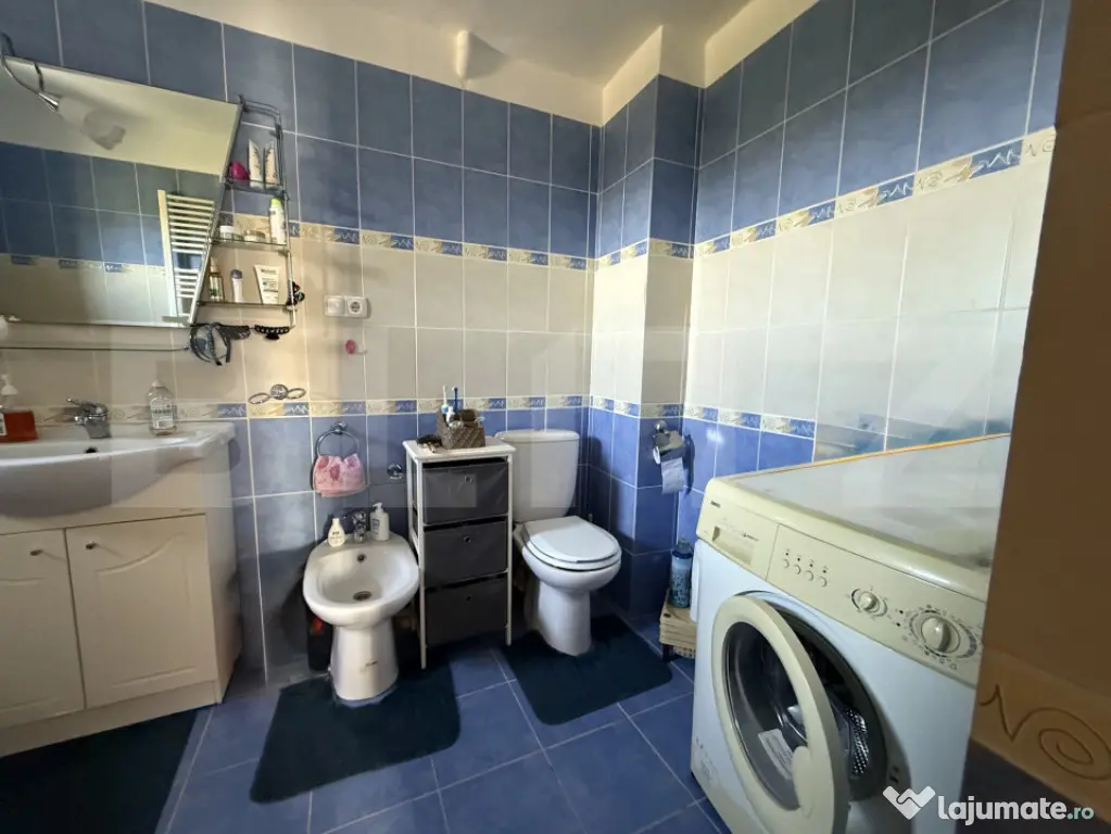Apartamen 3 camere, 65 mp, Zona Micro 16