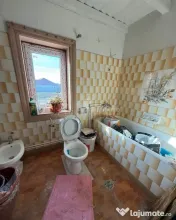 Casa individuala reconditionata partial-Teren 900 mp-Toate u