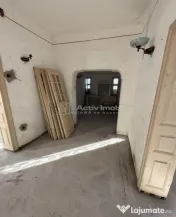 Casa individuala reconditionata partial-Teren 900 mp-Toate u
