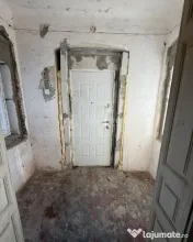 Casa individuala reconditionata partial-Teren 900 mp-Toate u