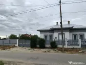 Casa individuala reconditionata partial-Teren 900 mp-Toate u