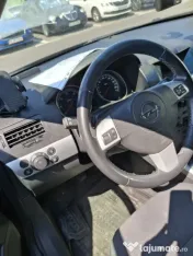 Opel Astra H autoturism 