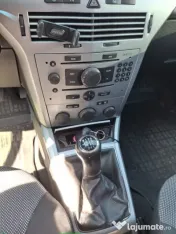 Opel Astra H autoturism 