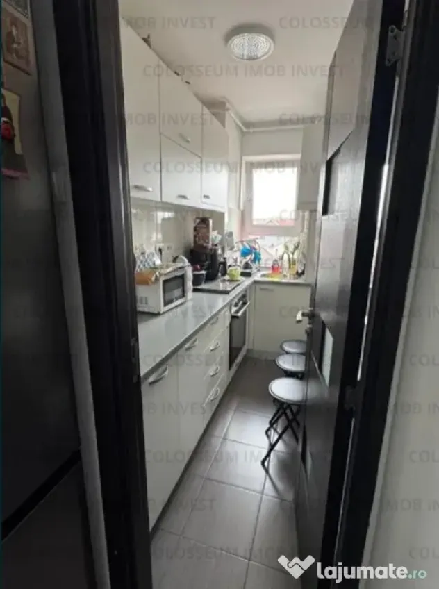 Apartament 2 camere, renovat, etaj 2/4, parcare, zona Florilor!