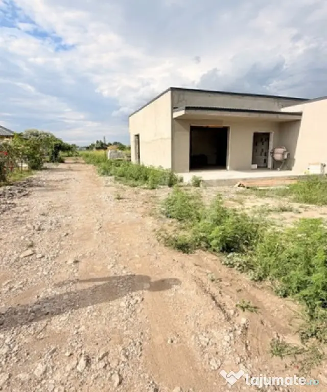 Casa modernă de vânzare în Galați – Sat Costi | Piscin