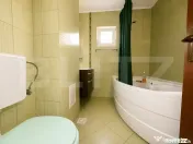 Apartament 3 camere decomandat, ultracentral, 2 băi, etaj 2