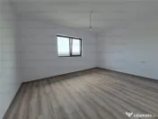 Casa la cheie,4 camere,2 bai,teren 500mp,toate utilitatile -Zona Izvor 