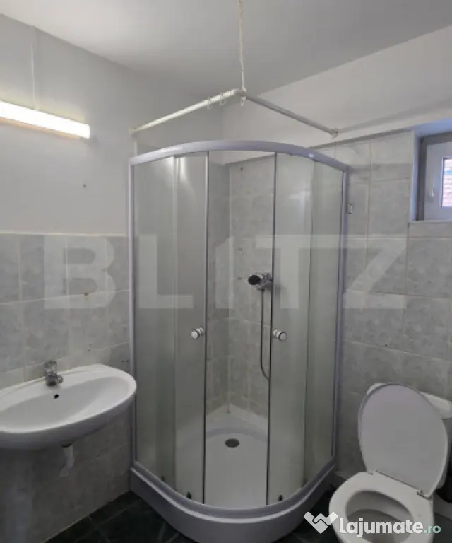 Hotel/pensiune, mobilata, utilata pentru cazare muncitori, T