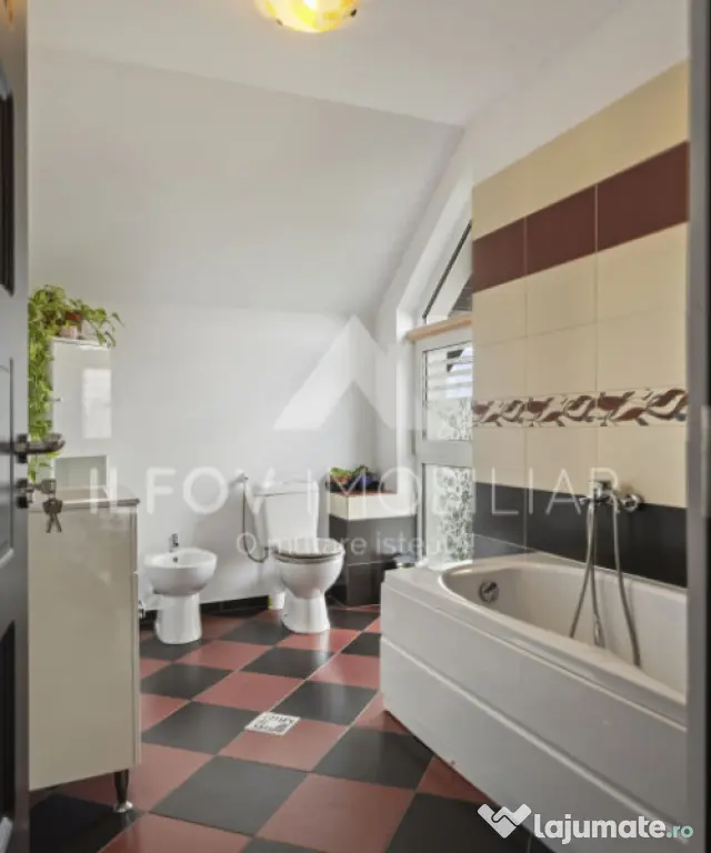Ciolpani Casa P+M 150mp, teren 500m, utilități, asfalt, po