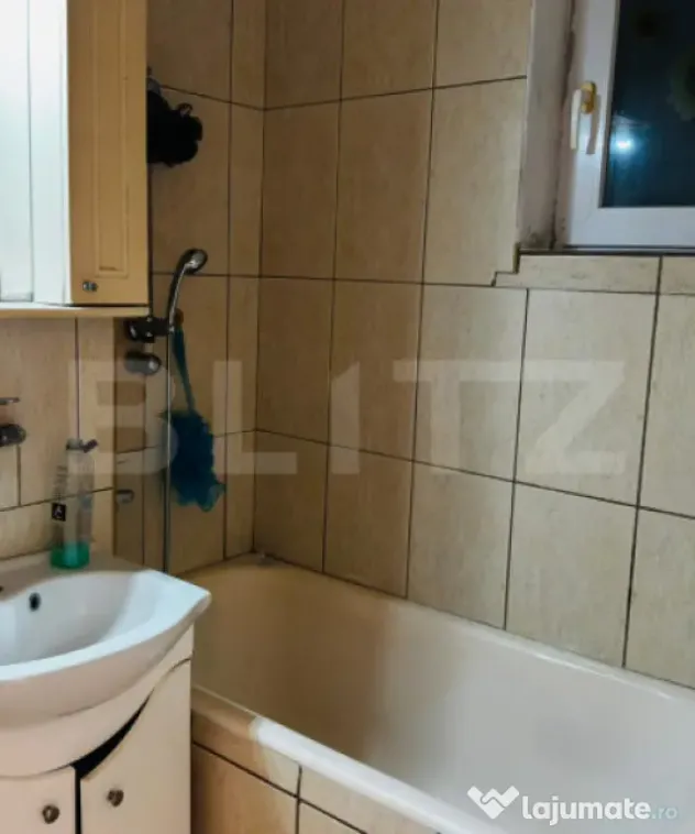 De vanzare apartament 3 camere decomandat , 70 mp. , zona M1