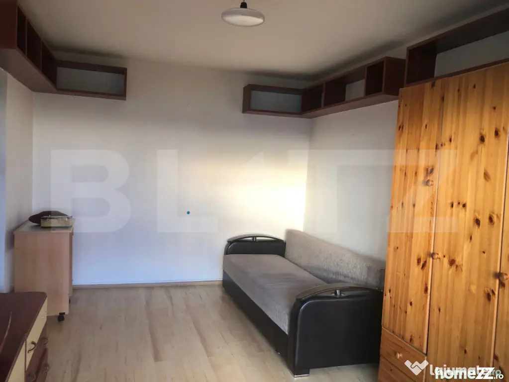 Apartament 3 camere decomandat , 70 mp. , bloc cu lift , zon - Satu Mare (Satu-Mare)