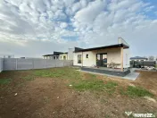 Casa Parter 3 camere 2 bai Incalzire pardoseala Teren 371mp 