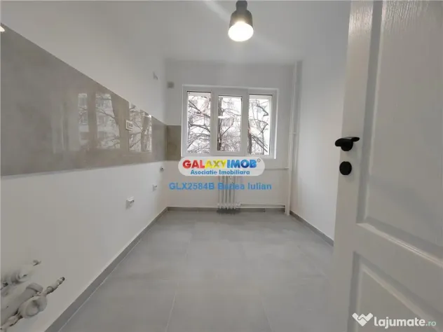 Apartament 2 camere etaj 7/10 - renovat - Metrou Titan