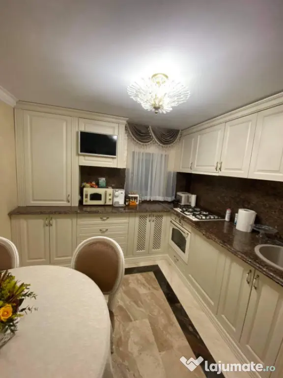 Apartament deosebit cu 3 camere - Filiasi
