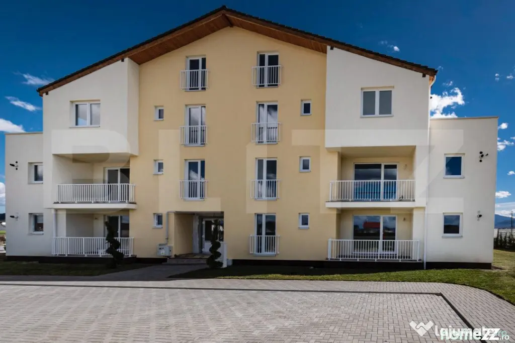 Apartament cu 2 camere, bloc tip vila, P + 2, Sanpetru