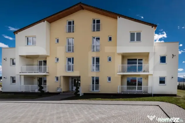 Apartament cu 2 camere, bloc tip vila, P + 2, Sanpetru