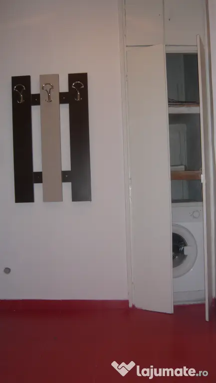 Inchiriere pe termen lung garsoniera renovata in cart. Tineretului