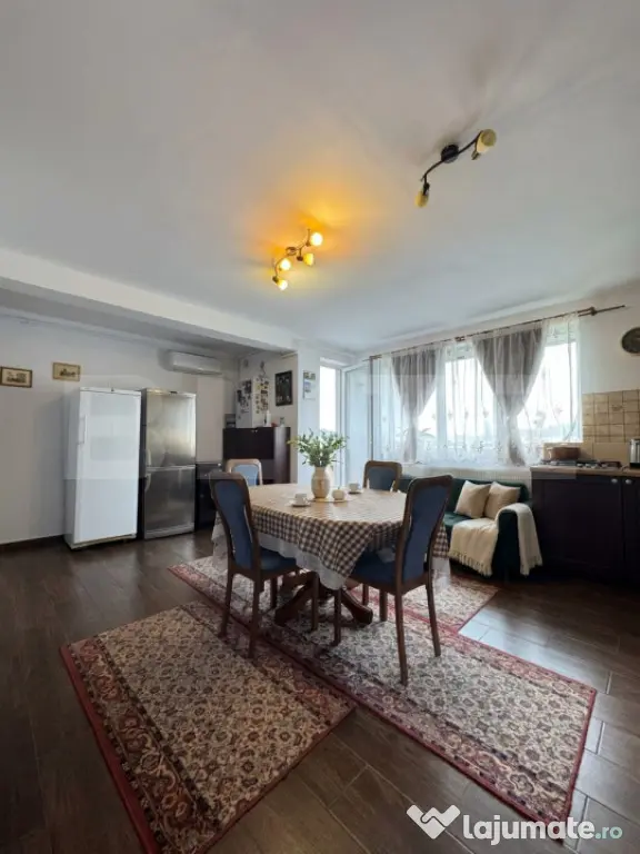 Apartament spatios, 3 camere, 64 mp, balcon, lângă VIVO