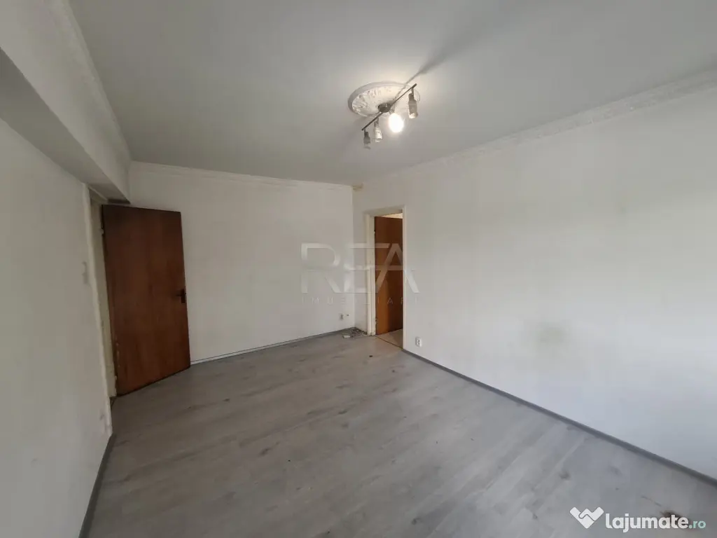 3 camere, et 1/10, 76mp, anvelopat-Gorjului/Veteranilor