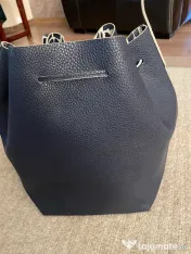 Geantă tip sac (Bucket Bag) bleumarin.