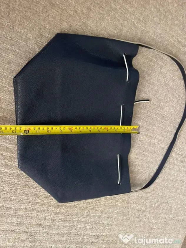 Geantă tip sac (Bucket Bag) bleumarin.