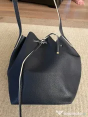 Geantă tip sac (Bucket Bag) bleumarin.