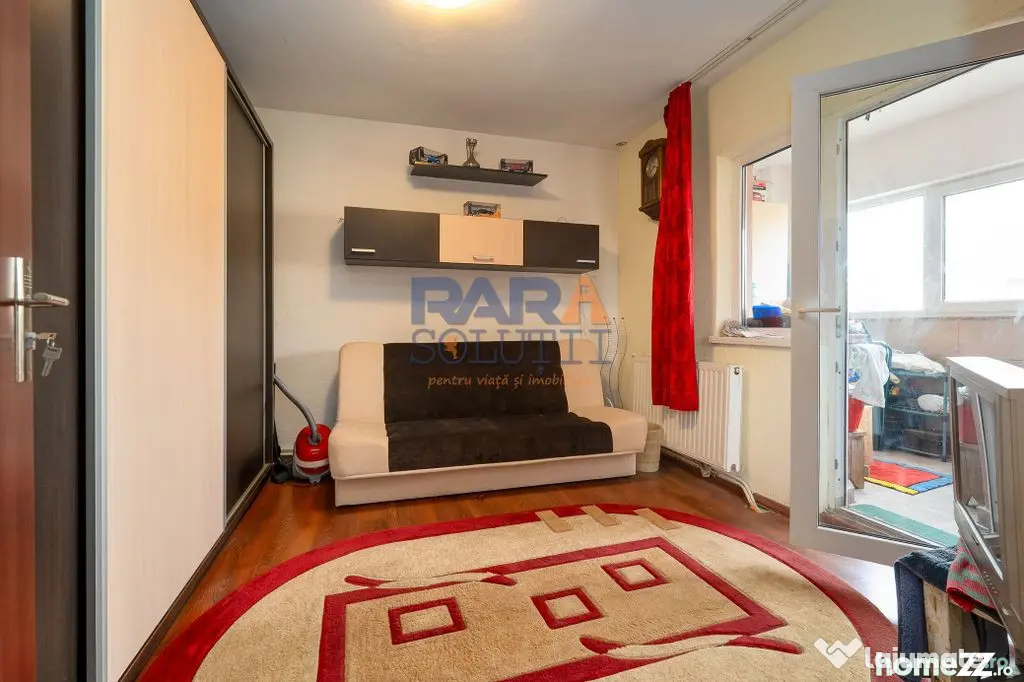 Apartament 3 camere, două băi, Bd. Roman Mușat - Roman (Neamt)