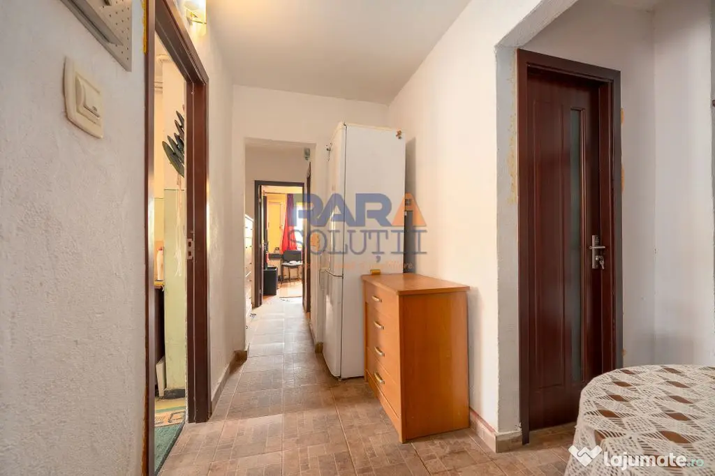 Apartament 3 camere, două băi, Bd. Roman Mușat