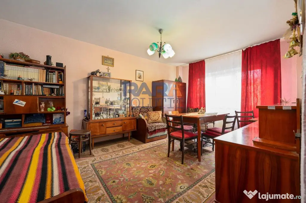Apartament 3 camere, două băi, Bd. Roman Mușat