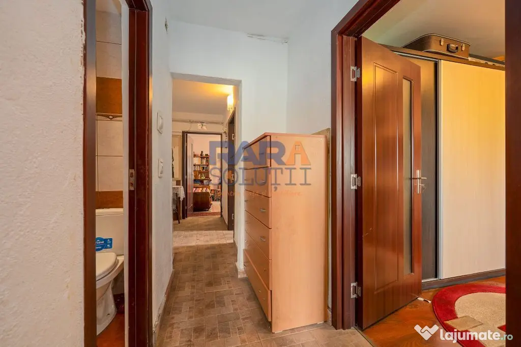 Apartament 3 camere, două băi, Bd. Roman Mușat