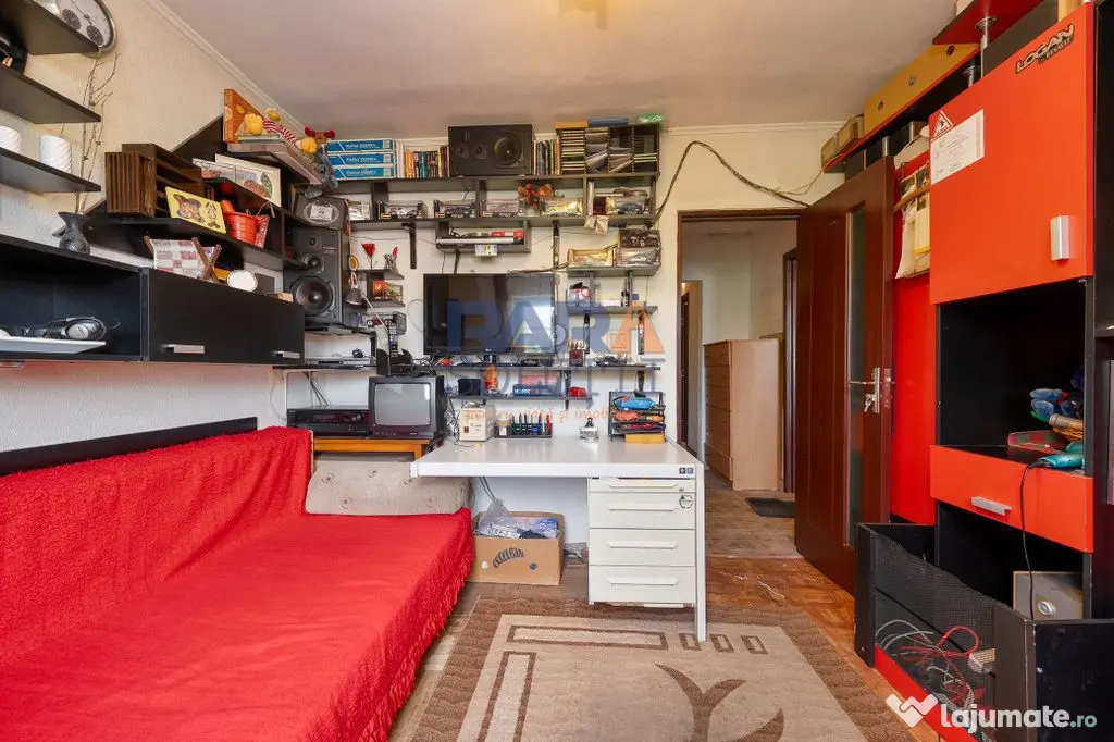 Apartament 3 camere, două băi, Bd. Roman Mușat